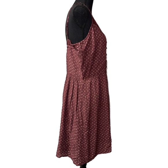 Abercrombie & Fitch - Maroon Floral Sleeveless Dress - Lace Detail - Size Large - Picture 5 of 8